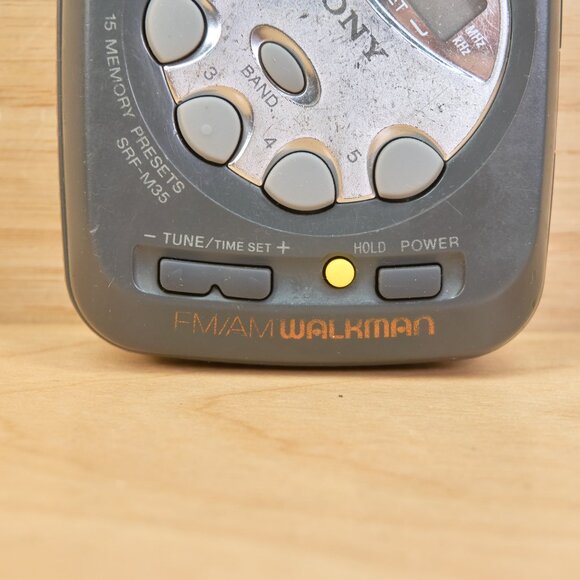 Sony Walkman SRF-M35 / AM FM Radio / Vintage Portable Stereo Receiver / Tested - Picture 2 of 6
